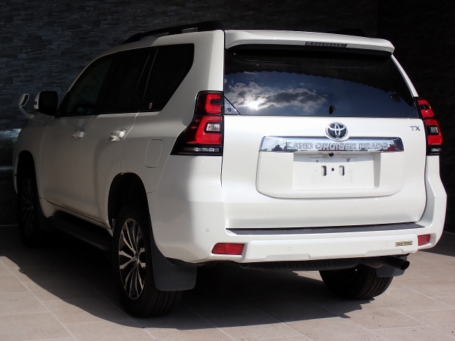 TOYOTA Land Cruiser Prado TX L Package Sunroof 7 Seater Pearl White 2021′ EDMH8