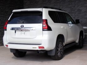 
									TOYOTA Land Cruiser Prado TX L Package Sunroof 7 Seater Pearl White 2021′ EDMH8 full								