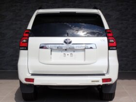 
									TOYOTA Land Cruiser Prado TX L Package Sunroof 7 Seater Pearl White 2021′ EDMH8 full								