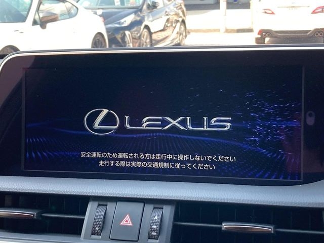 Lexus ES F Sport Pearl White 2020′ EDUJX