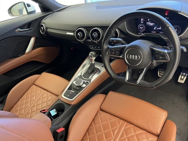 Audi TT 45 TFSI Quattro White 2020′ EDW9N