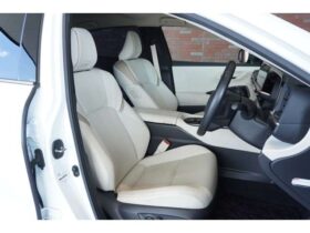 
									TOYOTA Crown CrossOver G Advanced Leather Package Pearl White 2023′ EDZL4 full								