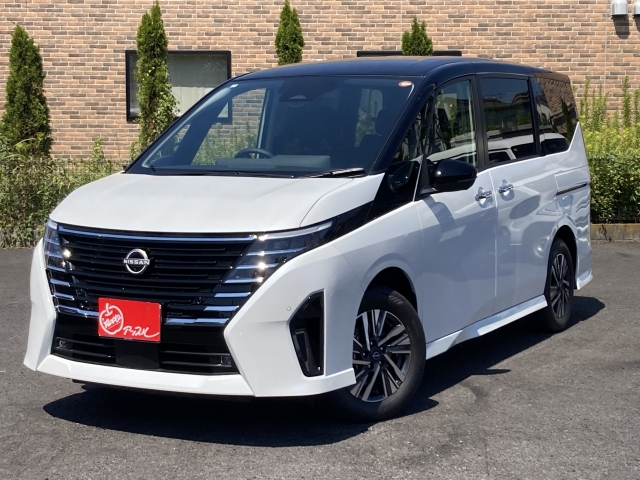 NISSAN Serena e-4ORCE Highway Star V Pearl White/Black 2025′ EFRJ9