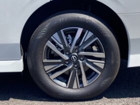 
									NISSAN Serena e-4ORCE Highway Star V Pearl White/Black 2025′ EFRJ9 full								