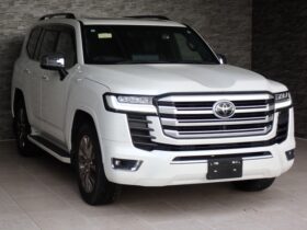 
									TOYOTA Land Cruiser Wagon ZX Pearl White 2021′ EFRJN full								