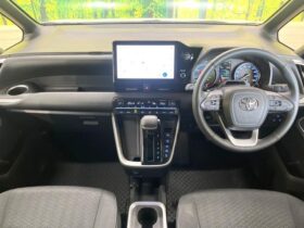 
									TOYOTA Noah S-G Pearl White 2024′ EFZCJ full								