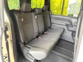 
									TOYOTA Noah S-G Pearl White 2024′ EFZCJ full								