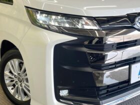 
									TOYOTA Noah S-G Pearl White 2024′ EFZCJ full								