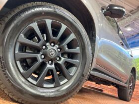 
									TOYOTA Land Cruiser Prado TX L Packet Matte Black Ed Gray 2022′ EFZH1 full								