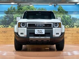 
									TOYOTA Land Cruiser Wagon VX Pearl White 2024′ EG16D full								