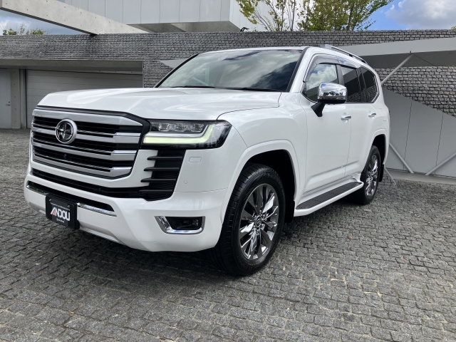 TOYOTA Land Cruiser Wagon ZX Pearl White 2024′ EHWNI