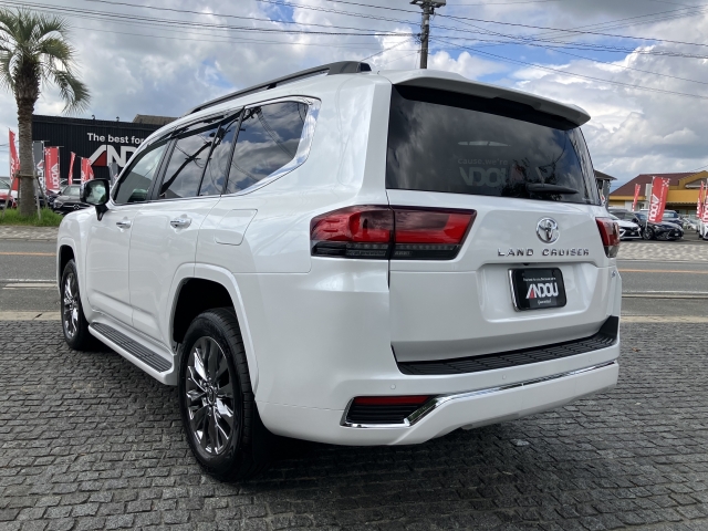 TOYOTA Land Cruiser Wagon ZX Pearl White 2024′ EHWNI