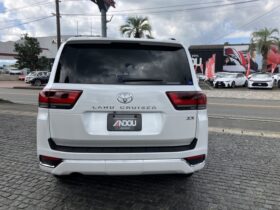 
									TOYOTA Land Cruiser Wagon ZX Pearl White 2024′ EHWNI full								