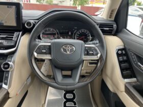 
									TOYOTA Land Cruiser Wagon ZX Pearl White 2024′ EHWNI full								