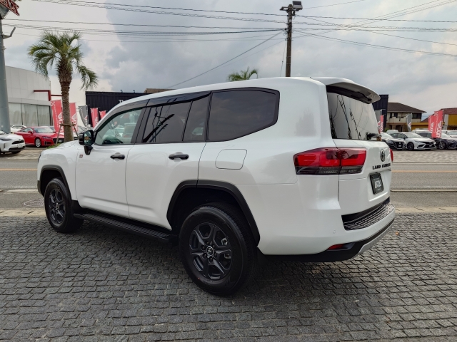 TOYOTA Land Cruiser Wagon GR Sport Pearl White 2025′ EHWNJ