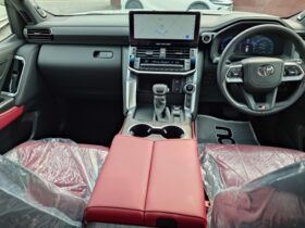
									TOYOTA Land Cruiser Wagon GR Sport Pearl White 2025′ EHWNJ full								