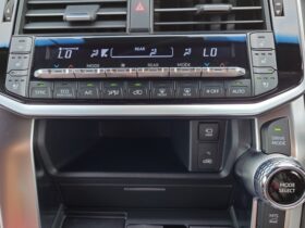 
									TOYOTA Land Cruiser Wagon GR Sport Pearl White 2025′ EHWNJ full								