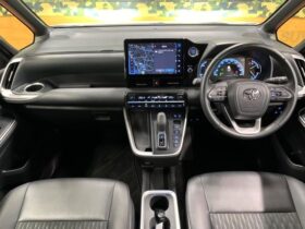 
									TOYOTA Noah S-Z Pearl White 2023′ EI4CW full								