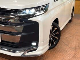 
									TOYOTA Noah S-Z Pearl White 2023′ EI4CW full								