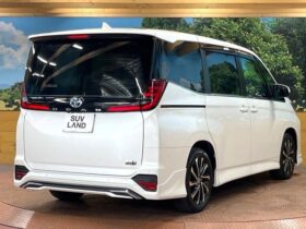 
									TOYOTA Noah S-Z Pearl White 2023′ EI4CW full								