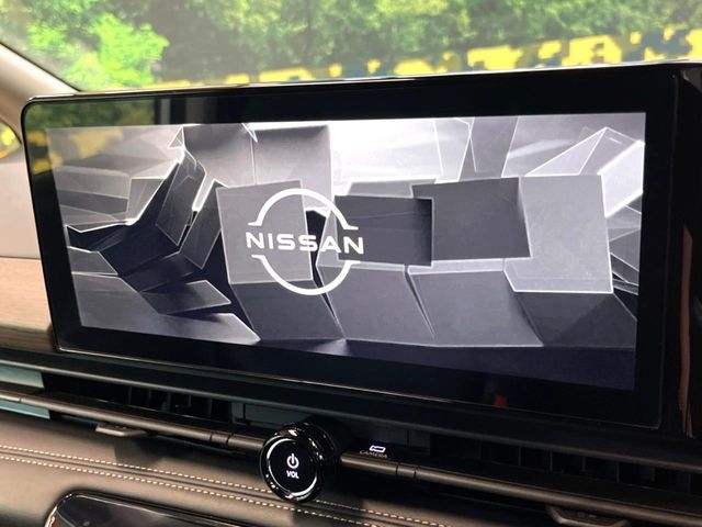 NISSAN Serena e-POWER Highway Star V Pearl White 2024′ EI4IS