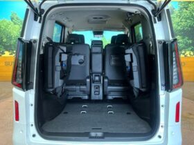 
									NISSAN Serena e-POWER Highway Star V Pearl White 2024′ EI4IS full								