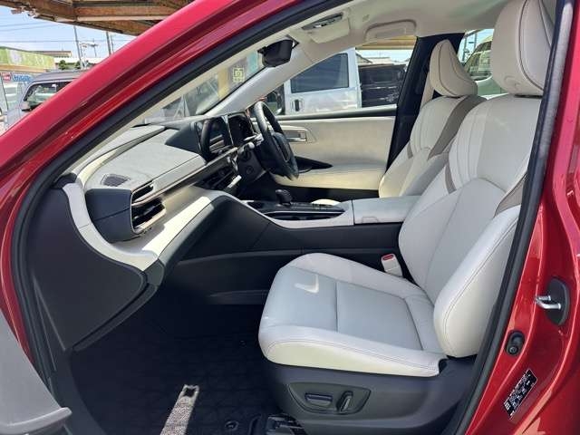 TOYOTA Crown CrossOver G Leather Package Red 2023′ EI5MB