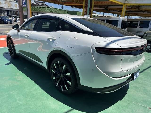 TOYOTA Crown CrossOver RS Advanced Pearl White 2023′ EI5MG