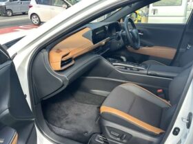 
									TOYOTA Crown CrossOver RS Advanced Pearl White 2023′ EI5NC full								