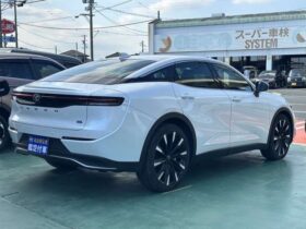 
									TOYOTA Crown CrossOver RS Advanced Pearl White 2023′ EI5NC full								