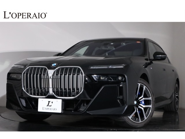 BMW 7 Series 740i M Sport Black 2023′ EI5TC
