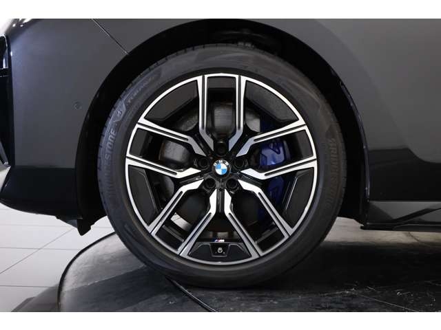 BMW 7 Series 740i M Sport Black 2023′ EI5TC