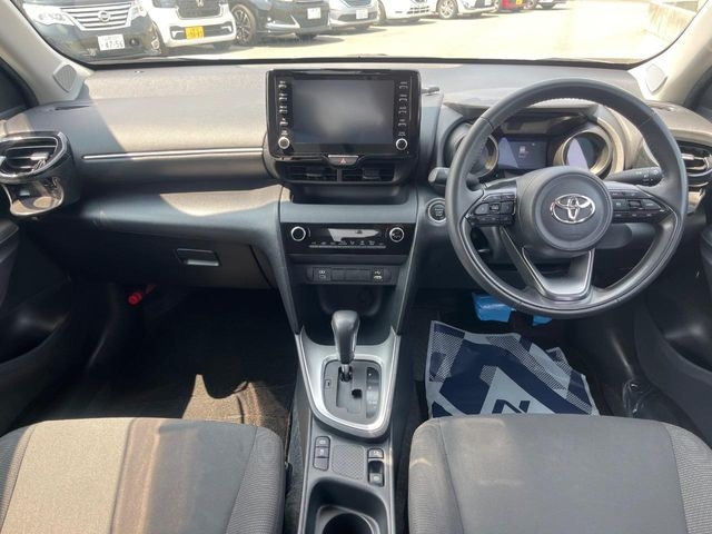 TOYOTA Yaris Cross G Pearl White 2023′ EI5Z4