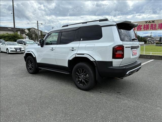 TOYOTA Land Cruiser Wagon VX Pearl White 2024′ EI930