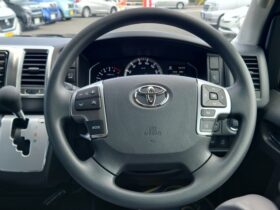 
									TOYOTA Hiace Wagon Grand Cabin Super Long Wide HR Pearl White 2025′ EK1YJ full								