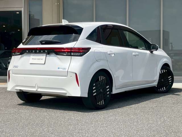 NISSAN AURA G FOUR Leather Edition Pearl White 2024′ EK9KA