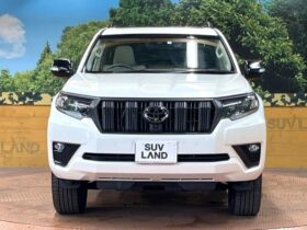 
									TOYOTA Land Cruiser Prado TX L Packet Matte Black Ed Pearl White 2023′ EK9OG full								