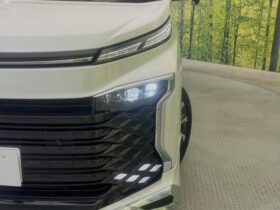 
									TOYOTA Voxy S-Z Pearl White 2025′ EKA36 full								
