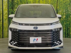 
									TOYOTA Voxy S-Z Pearl White 2025′ EKA36 full								