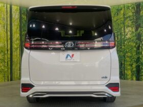 
									TOYOTA Voxy S-Z Pearl White 2025′ EKA36 full								
