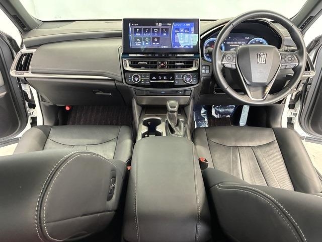 TOYOTA Crown RS Limited 2 Pearl White 2022′ EKE0G