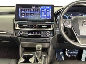 
									TOYOTA Crown RS Limited 2 Pearl White 2022′ EKE0G full								