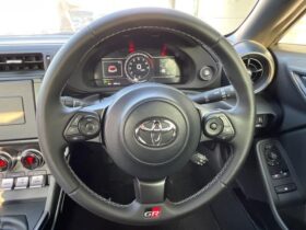 
									TOYOTA 86 RC Pearl White 2023′ EKEML full								