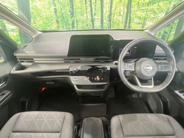 NISSAN Serena e-POWER XV Pearl White 2023′ EKENI