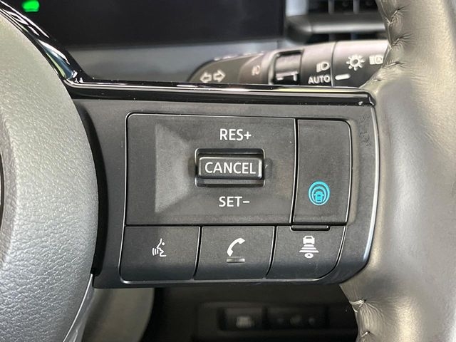 NISSAN Serena e-POWER XV Pearl White 2023′ EKENI