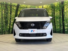 
									NISSAN Serena e-POWER XV Pearl White 2023′ EKENI full								