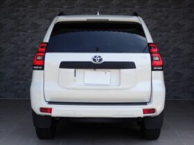 
									TOYOTA Land Cruiser Prado TX L Packet Matte Black Ed Pearl White 2023′ EM6WJ full								