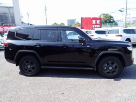 
									TOYOTA Land Cruiser Wagon ZX Black 2023′ EM71P full								
