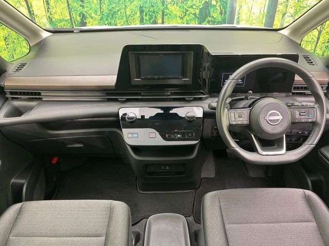 NISSAN Serena e-POWER Highway Star V Pearl White 2023′ EMF1R
