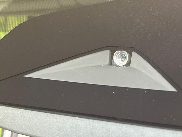 NISSAN Serena e-POWER Highway Star V Pearl White 2023′ EMF1R